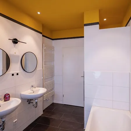 Farb-reich - Sauna, Netflix, Nespresso, Zentral *